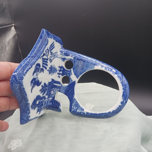 VTG Delft Blue style Toothbrush Cup Holder Wall Mnt Porcelain fishing village - Picture 9 of 13